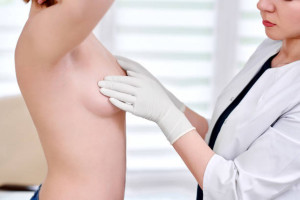 Does breast cancer hurt? | Recognize the main symptoms of breast cancer
